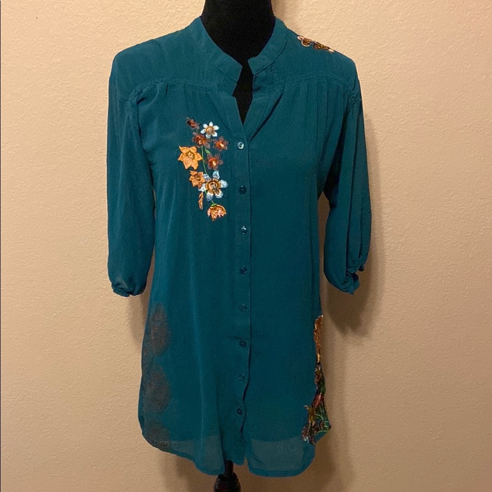 Chic Teal Floral Embroidered Blouse
